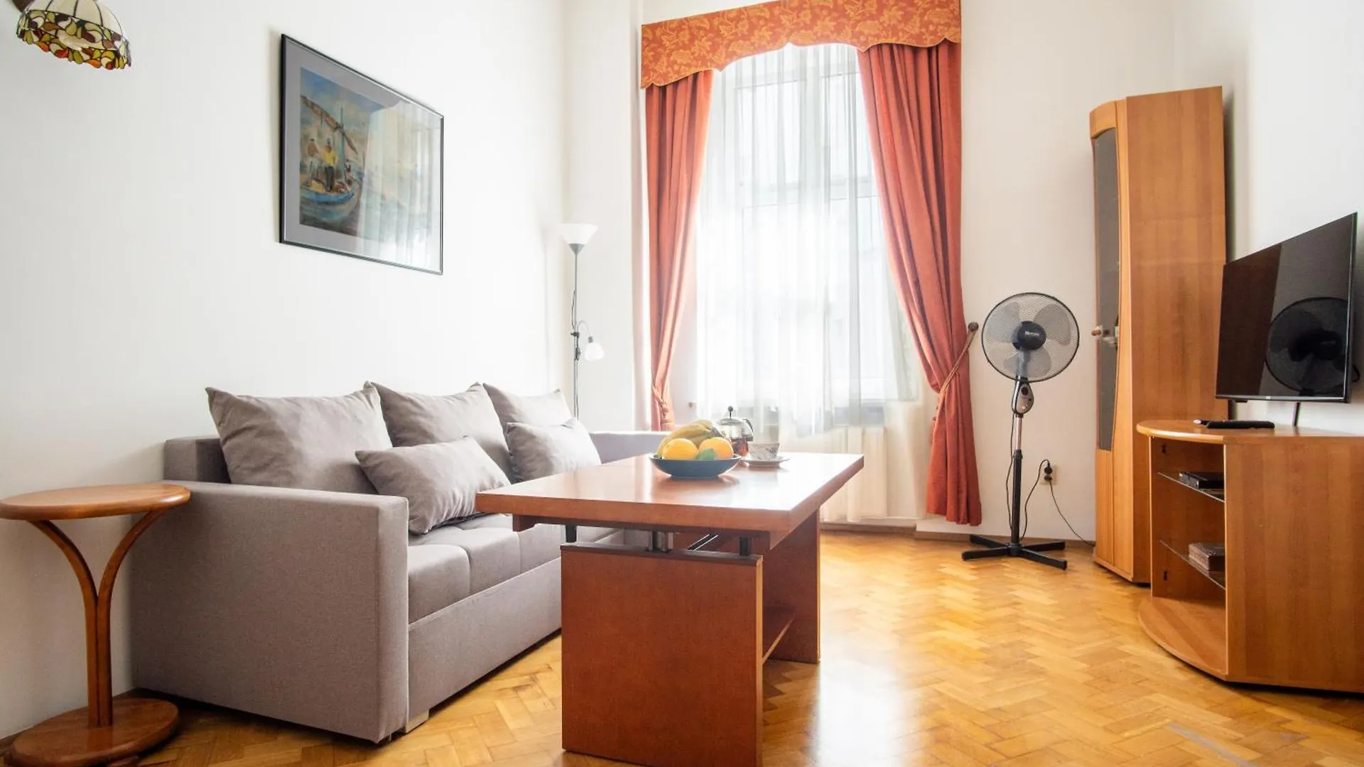 Plac Zbawiciela Spacious Apartments - Top Location, Metro 200M, 53M2 - By Rentujemy location